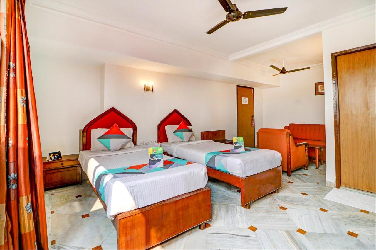Camac Plaza Hotel Kolkata Exterior photo